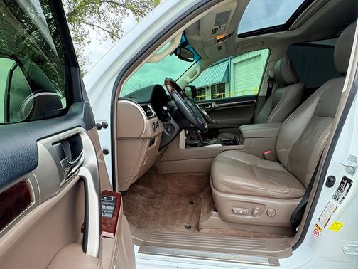 White 2015 Lexus GX 460 Base