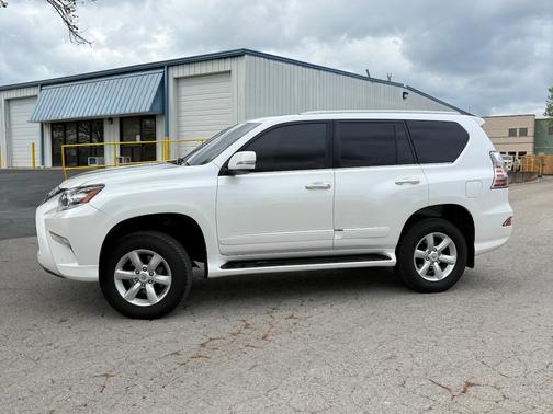 White 2015 Lexus GX 460 Base