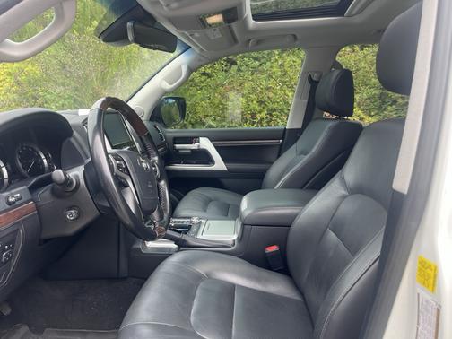 White 2020 Toyota Land Cruiser Base