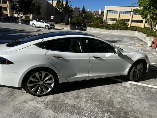 Photo 2 of 6 of 2013 Tesla Model S Base