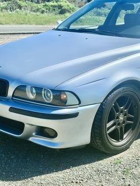 Silver 1999 BMW 540 i