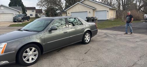 Gray 2008 Cadillac DTS Luxury II
