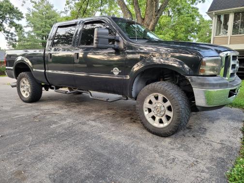 2005 Ford F-350 XLT Crew Cab Super Duty