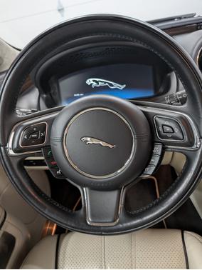 2013 Jaguar XJ Base