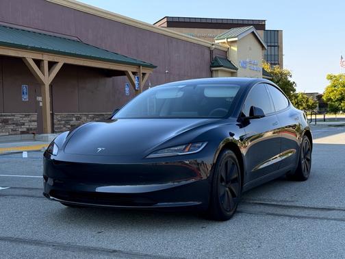 2024 Tesla Model 3 RWD