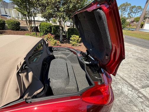 Red 2009 Pontiac Solstice GXP