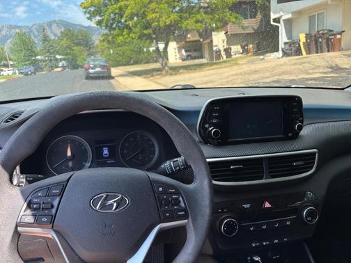 Black 2019 Hyundai TUCSON SE