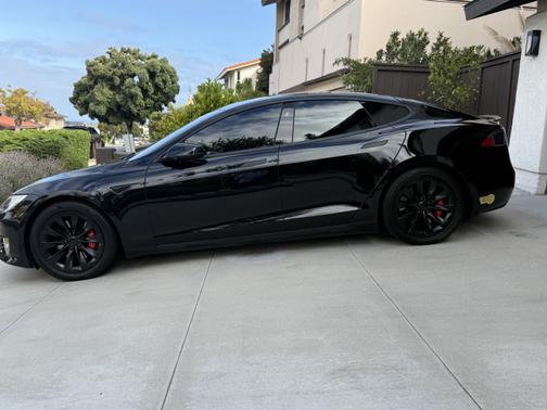 2019 Tesla Model S Performance