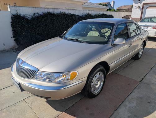 1999 Lincoln Continental Base