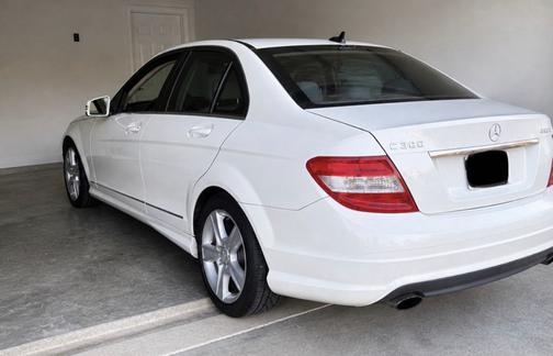 White 2010 Mercedes-Benz C-Class C 300 4MATIC Luxury