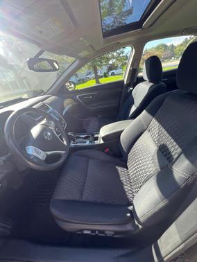 Black 2018 Nissan Altima 2.5 SV