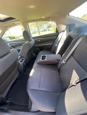 Black 2018 Nissan Altima 2.5 SV