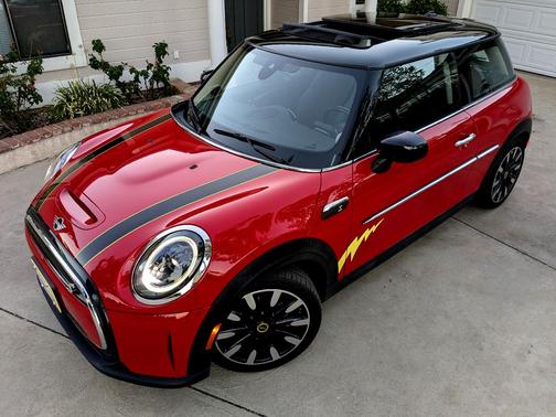 Red 2024 MINI SE Hardtop Cooper