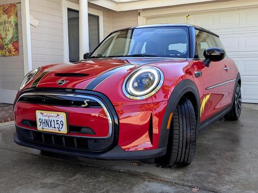 Red 2024 MINI SE Hardtop Cooper