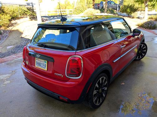 Red 2024 MINI SE Hardtop Cooper