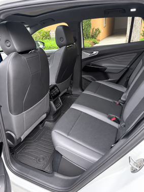 White 2023 Volkswagen ID.4 Pro S