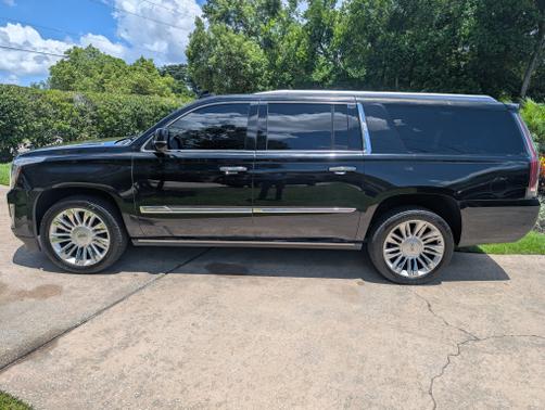 2017 Cadillac Escalade ESV Platinum