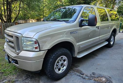 Gold 2005 Ford Excursion Limited