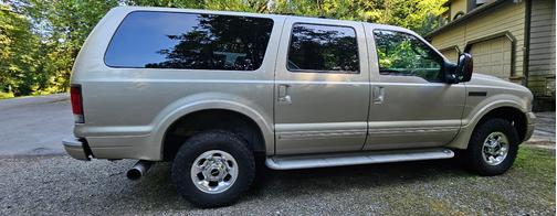 Gold 2005 Ford Excursion Limited