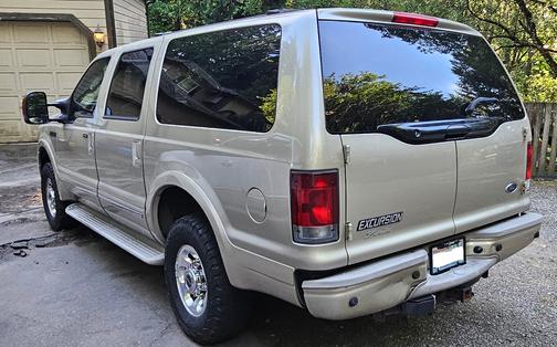Gold 2005 Ford Excursion Limited