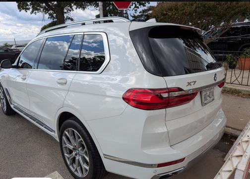 White 2020 BMW X7 xDrive40i