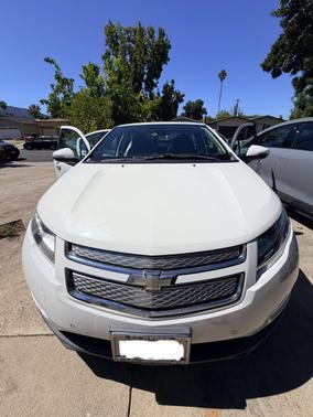 White 2013 Chevrolet Volt Base