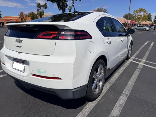White 2013 Chevrolet Volt Base