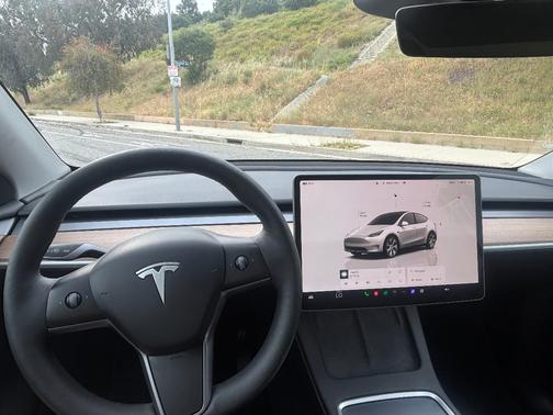White 2024 Tesla Model Y Long Range