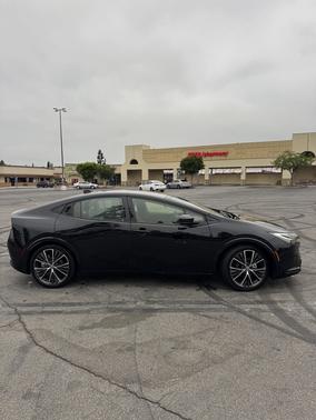 2024 Toyota Prius XLE