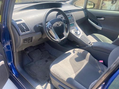 Blue 2011 Toyota Prius II