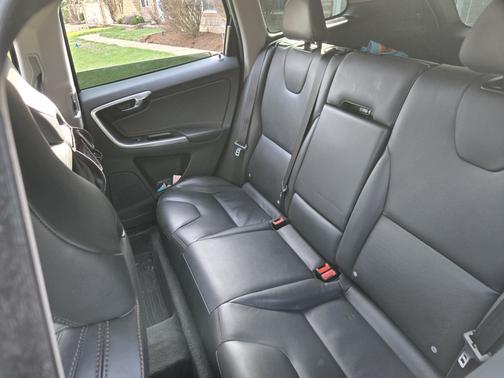 2017 Volvo XC60 T5 Dynamic