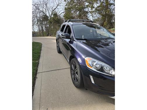 2017 Volvo XC60 T5 Dynamic
