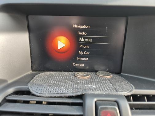 2017 Volvo XC60 T5 Dynamic