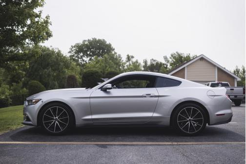 2016 Ford Mustang EcoBoost Premium