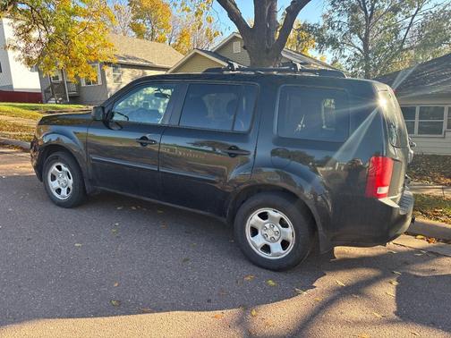 Black 2013 Honda Pilot LX