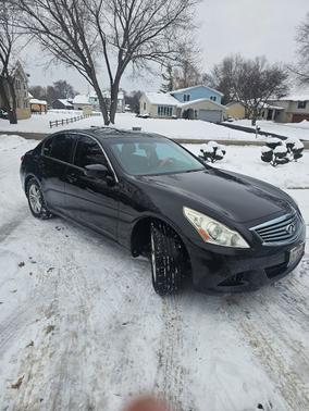 2012 INFINITI G37 x