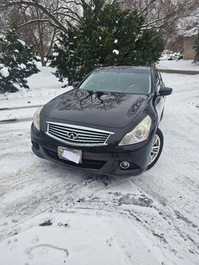 2012 INFINITI G37 x
