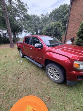 Red 2016 GMC Canyon SLT