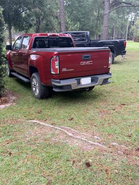 Red 2016 GMC Canyon SLT