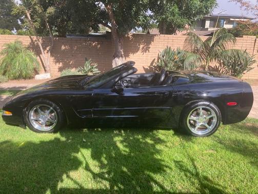 2002 Chevrolet Corvette Base