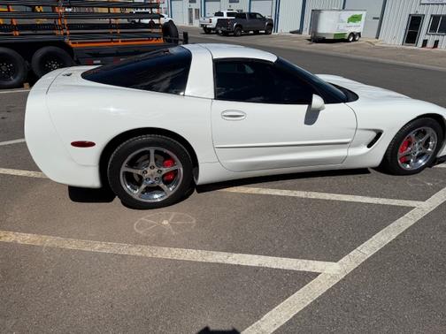 2003 Chevrolet Corvette Base