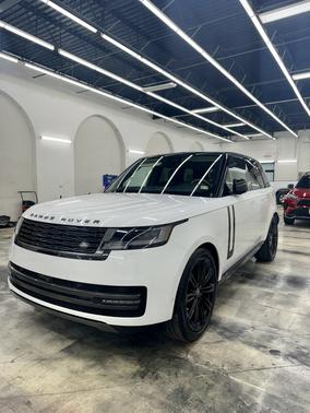 2024 Land Rover Range Rover P400 SE SWB