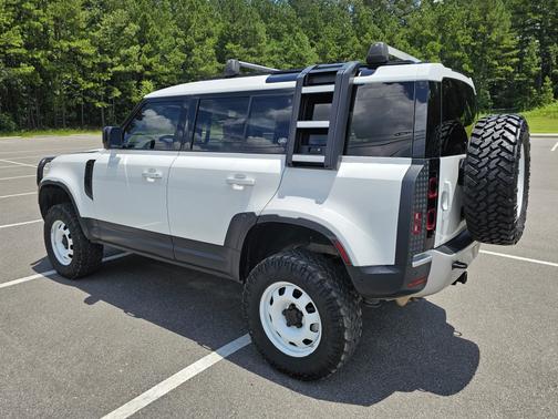 2020 Land Rover Defender 110 S