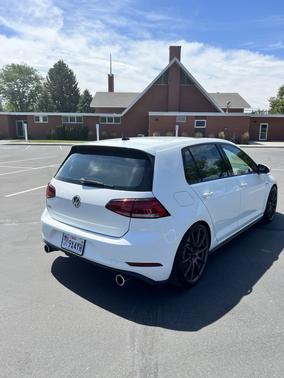 2018 Volkswagen Golf GTI 2.0T SE 4-Door