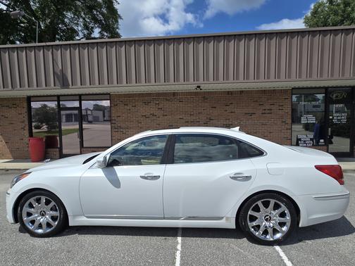 2013 Hyundai Equus Signature