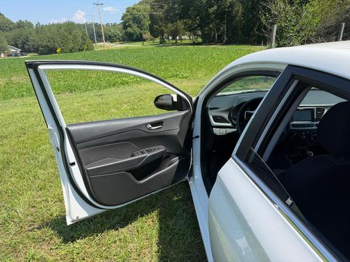 White 2020 Hyundai Accent SEL