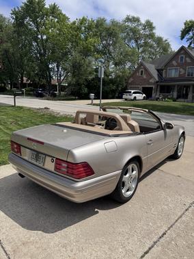 Beige 2000 Mercedes-Benz SL-Class SL 600