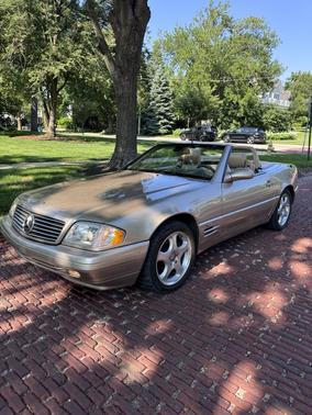 Beige 2000 Mercedes-Benz SL-Class SL 600