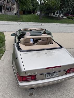 Beige 2000 Mercedes-Benz SL-Class SL 600