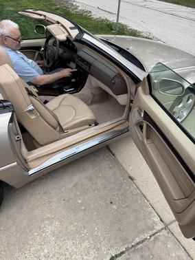 Beige 2000 Mercedes-Benz SL-Class SL 600